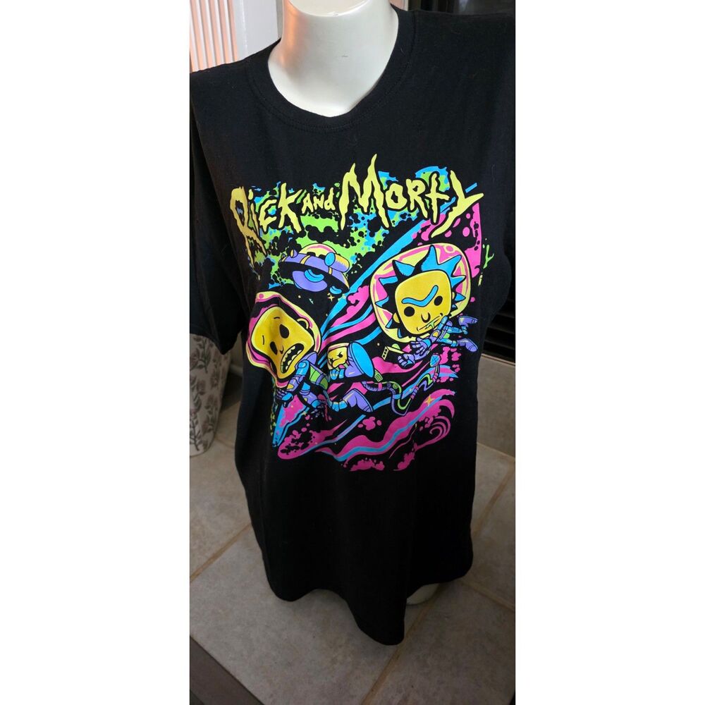 Rick and Morty Funko Pop T-Shirt L